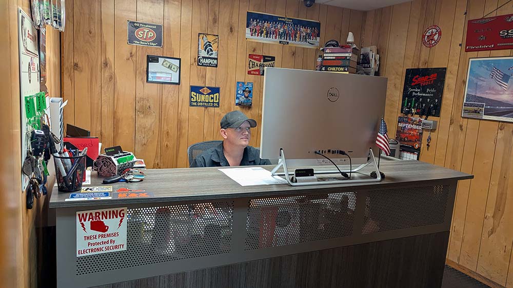 Front Desk - Auto Repair