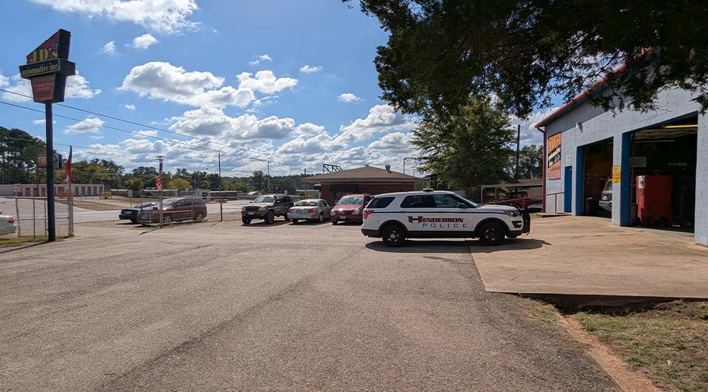 JD’s Automotive and Custom Cars Shop Front